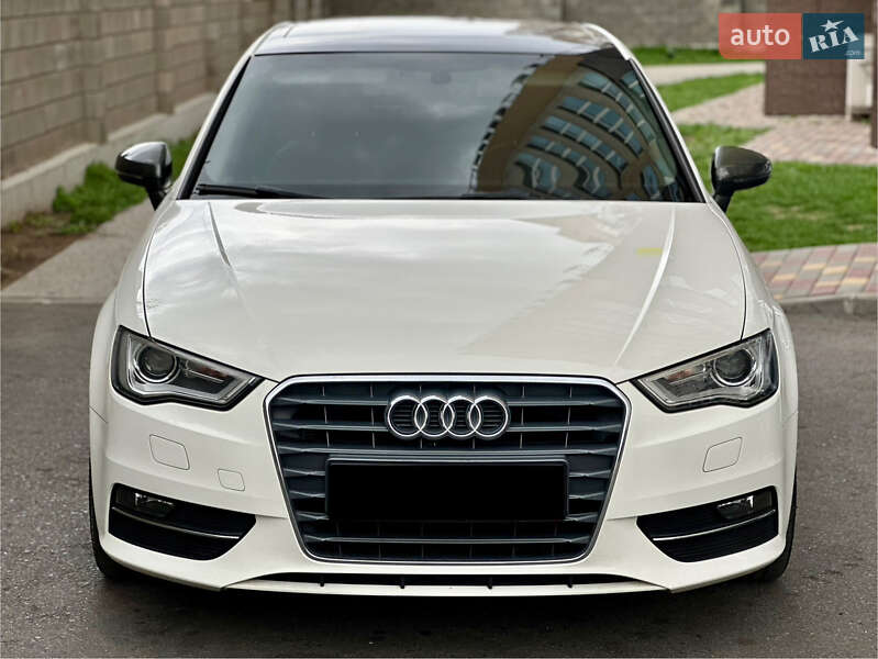 Хэтчбек Audi A3 2015 в Одессе