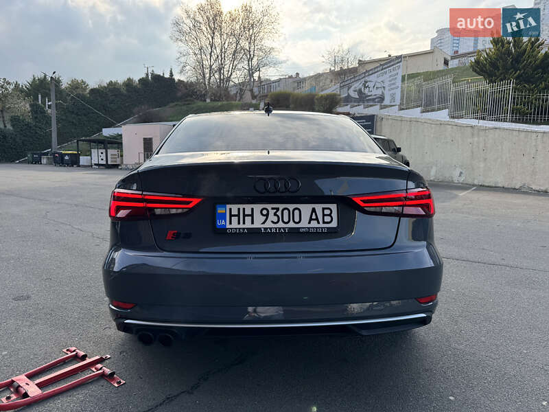 Седан Audi A3 2016 в Одессе