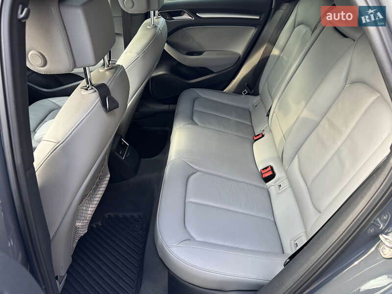 Седан Audi A3 2016 в Одессе