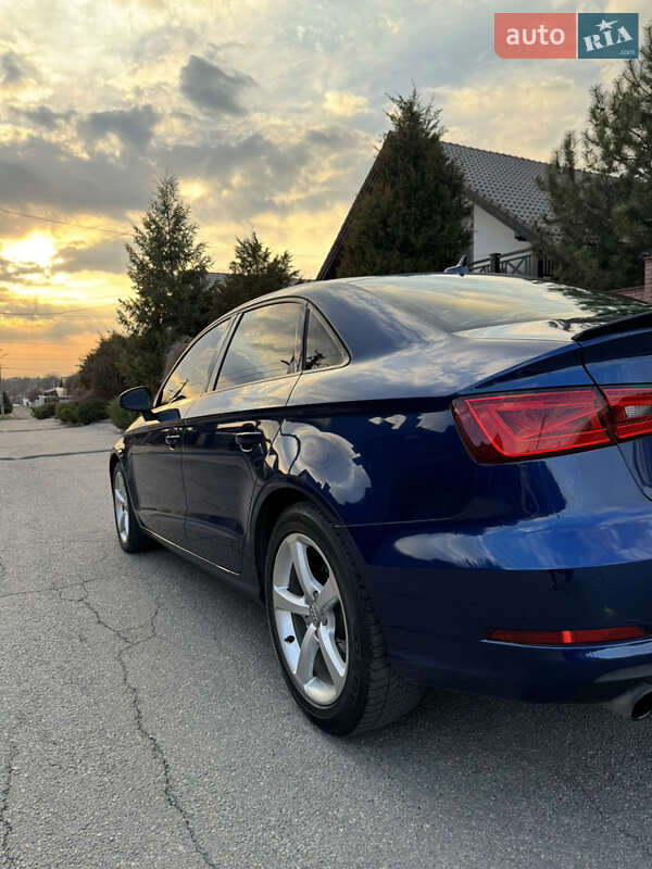 Седан Audi A3 2015 в Днепре