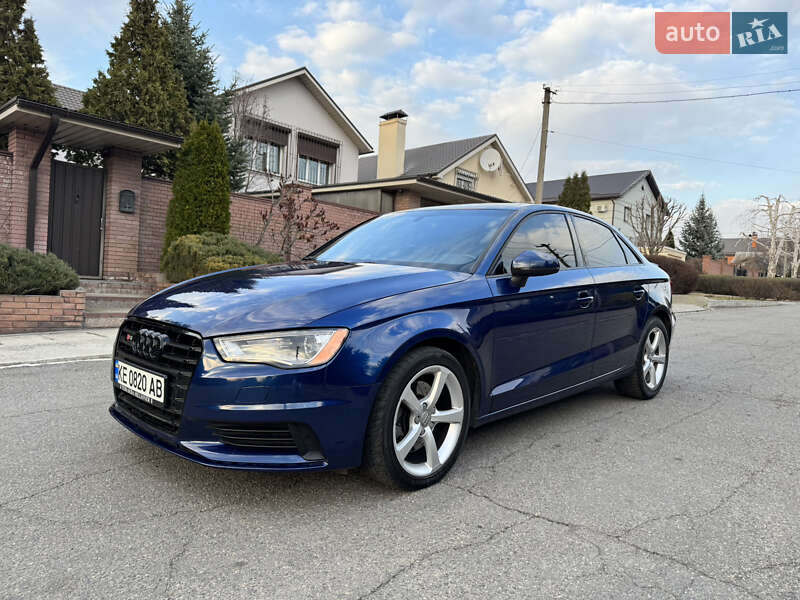 Седан Audi A3 2015 в Днепре