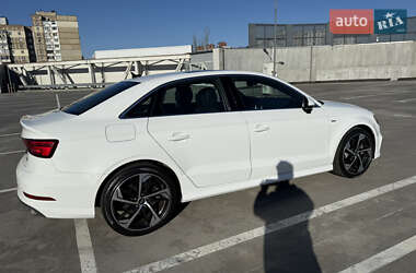 Седан Audi A3 2019 в 