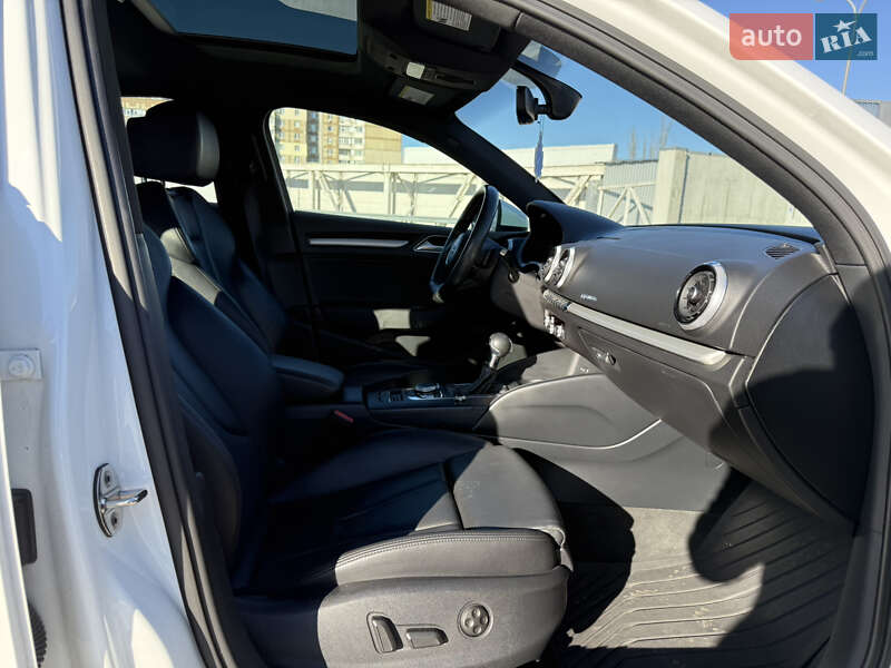 Седан Audi A3 2019 в Киеве фото 63 Седан Audi A3 2019 в Киеве