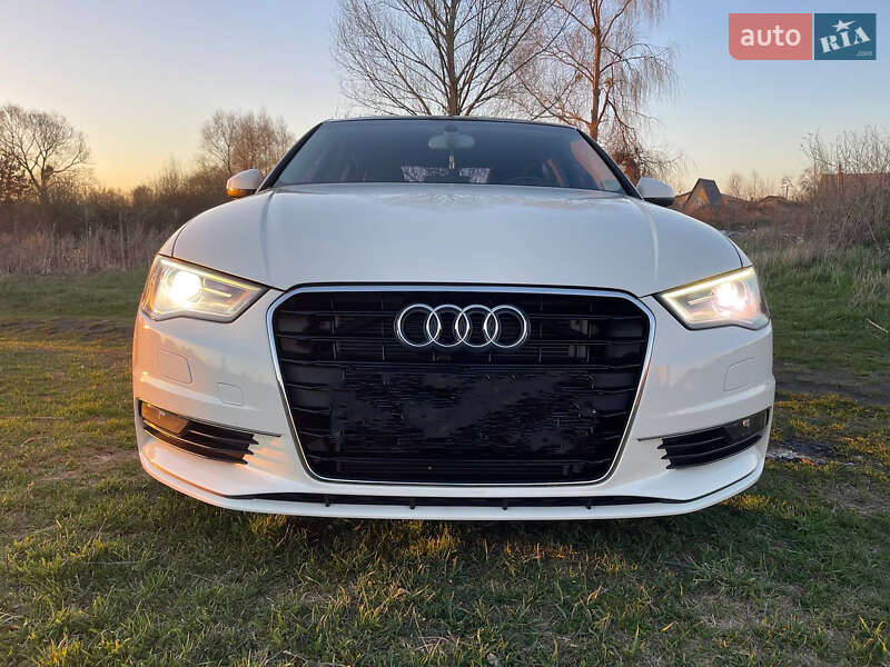 Седан Audi A3 2015 в 