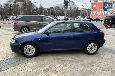 Хэтчбек Audi A3 2000 в Киеве
