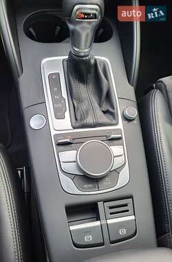 Хэтчбек Audi A3 2016 в 