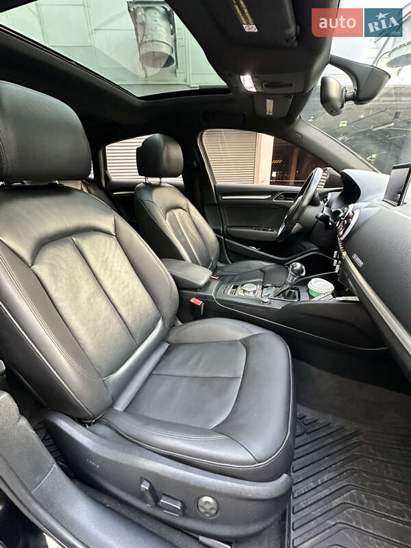 Седан Audi A3 2015 в Киеве