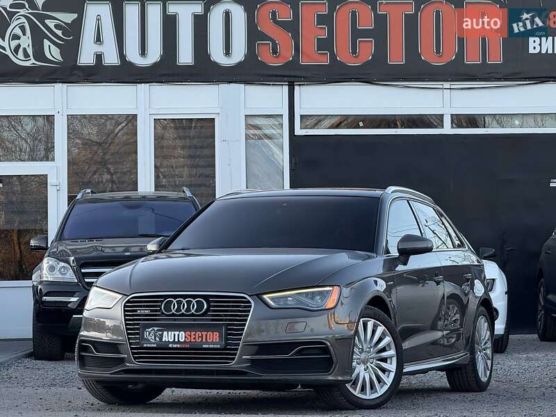 Хэтчбек Audi A3 2016 в Харькове