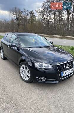 Хэтчбек Audi A3 2011 в 