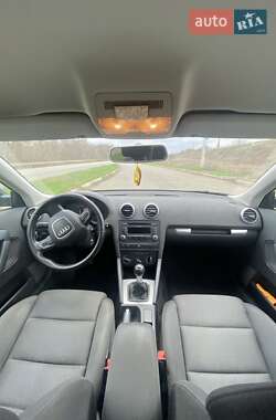 Хэтчбек Audi A3 2011 в 