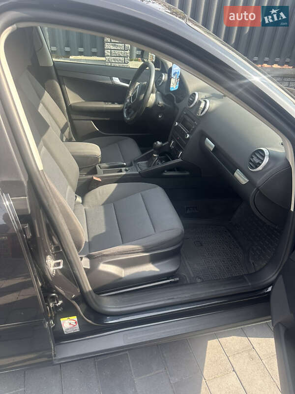 Хэтчбек Audi A3 2010 в Луцке