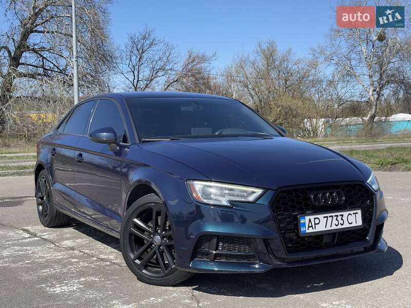 Седан Audi A3 2017 в 