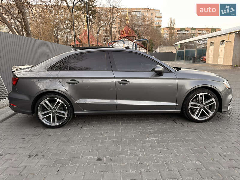 Седан Audi A3 2017 в Одесі