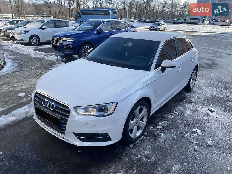 Хэтчбек Audi A3 2014 в Харькове