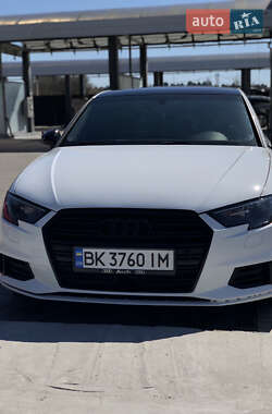 Седан Audi A3 2017 в 