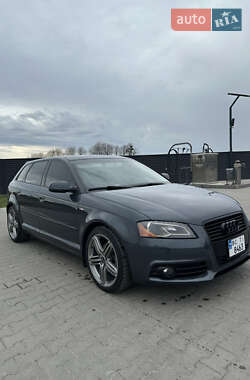 Хэтчбек Audi A3 2012 в 