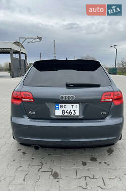 Хэтчбек Audi A3 2012 в 