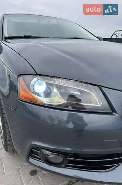 Хэтчбек Audi A3 2012 в 