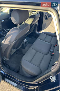 Хэтчбек Audi A3 2005 в 