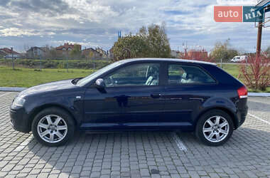Хэтчбек Audi A3 2006 в 
