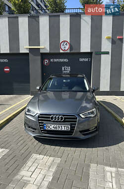 Хэтчбек Audi A3 2016 в 