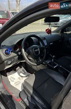 Хэтчбек Audi A3 2005 в 