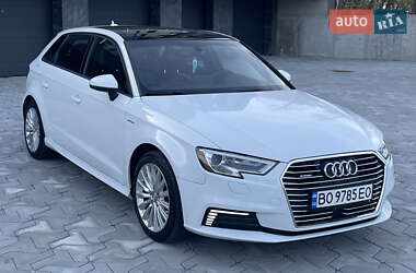Хэтчбек Audi A3 2017 в 