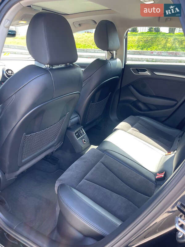 Хэтчбек Audi A3 2016 в Киеве