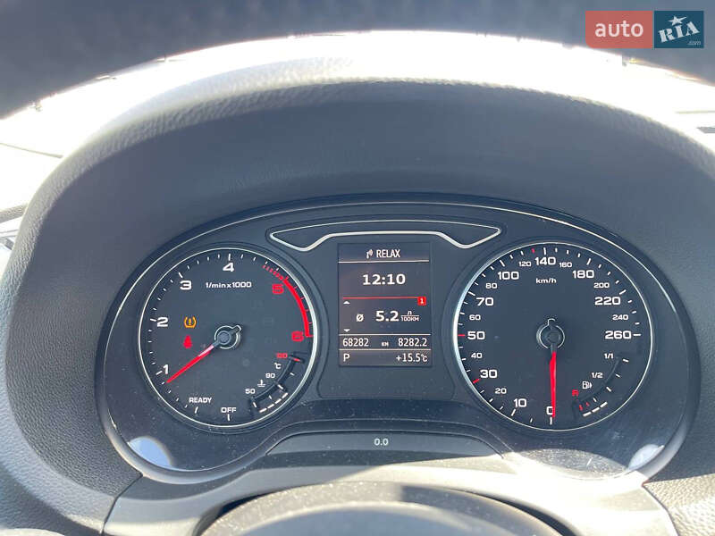Хэтчбек Audi A3 2016 в Киеве