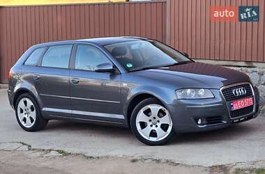 Хэтчбек Audi A3 2006 в 