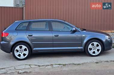 Хэтчбек Audi A3 2006 в 