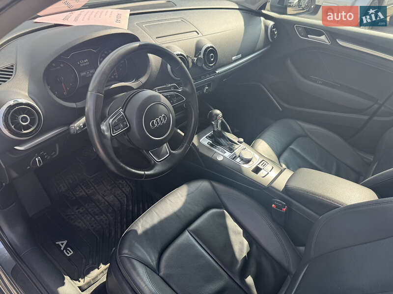 Седан Audi A3 2014 в Запорожье