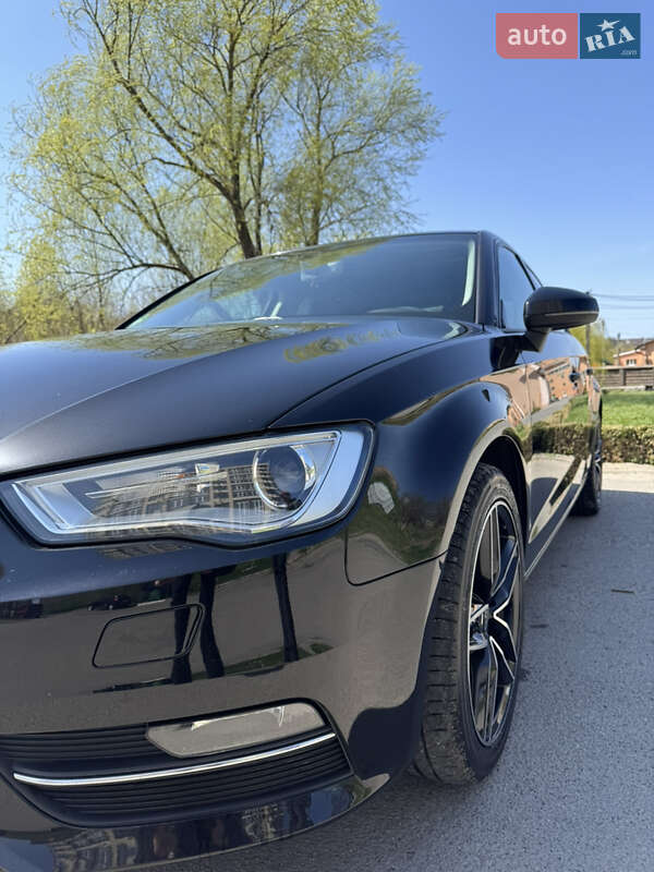 Хэтчбек Audi A3 2015 в Умани