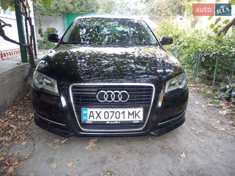 Хэтчбек Audi A3 2010 в 