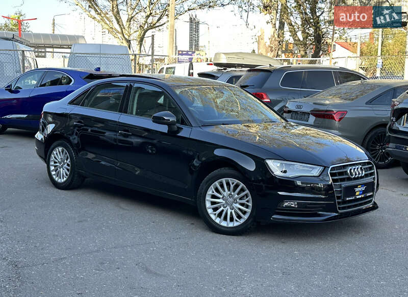 Седан Audi A3 2016 в Одессе