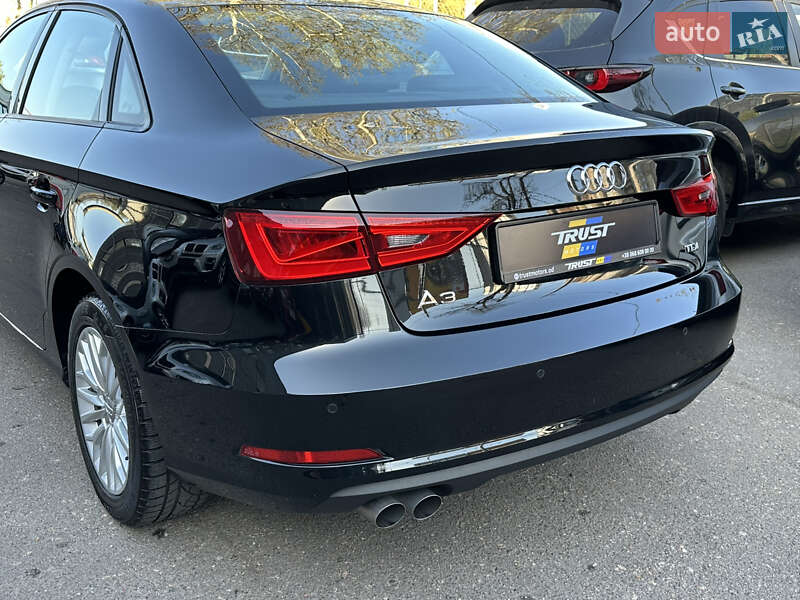 Седан Audi A3 2016 в Одессе