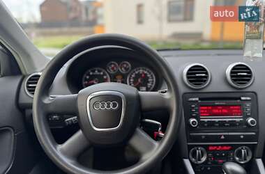 Хетчбек Audi A3 2009 в 