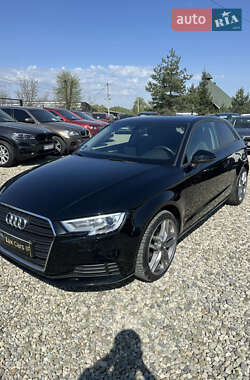 Хэтчбек Audi A3 2017 в 