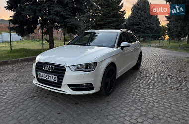 Хэтчбек Audi A3 2013 в 