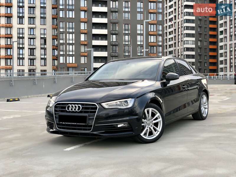 Седан Audi A3 2016 в 