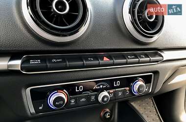 Седан Audi A3 2016 в 
