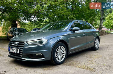 Седан Audi A3 2016 в 