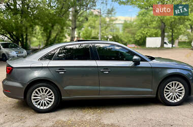 Седан Audi A3 2016 в 