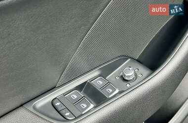 Седан Audi A3 2016 в 