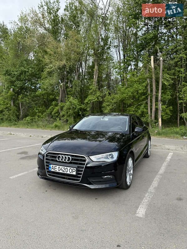 Седан Audi A3 2015 в 