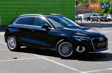 Хетчбек Audi A3 2021 в 
