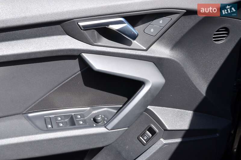 Хэтчбек Audi A3 2021 в Киеве фото 21 Хэтчбек Audi A3 2021 в Киеве