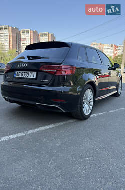 Хетчбек Audi A3 2017 в 