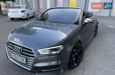 Кабриолет Audi A3 2015 в 