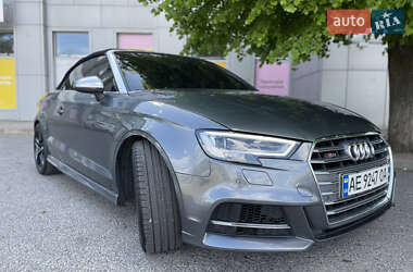 Кабриолет Audi A3 2015 в 